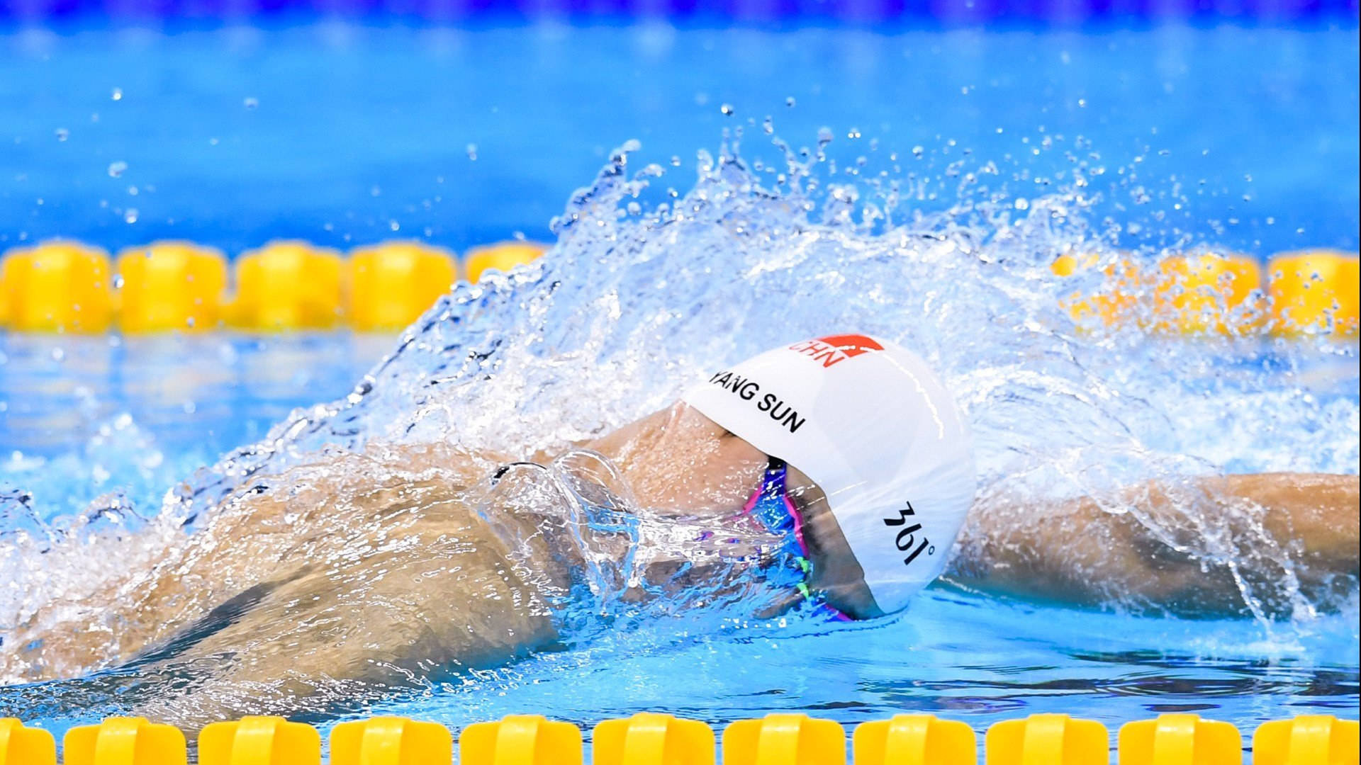 搏击台上新秀崭露头角实力强劲，搏击glory