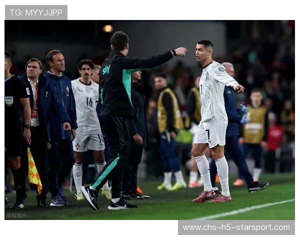 C罗停赛争议持续，舆论对FIFA展开质疑