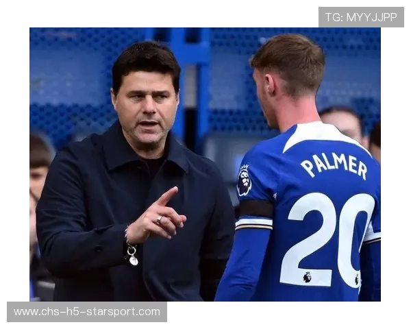 切尔西前锋日常：练习接球后快速回传制造二次机会