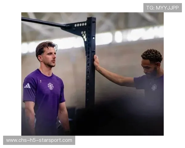 那不勒斯欲租借曼联梅诺，承诺主力位置并全额支付工资。，那不勒斯转会消息