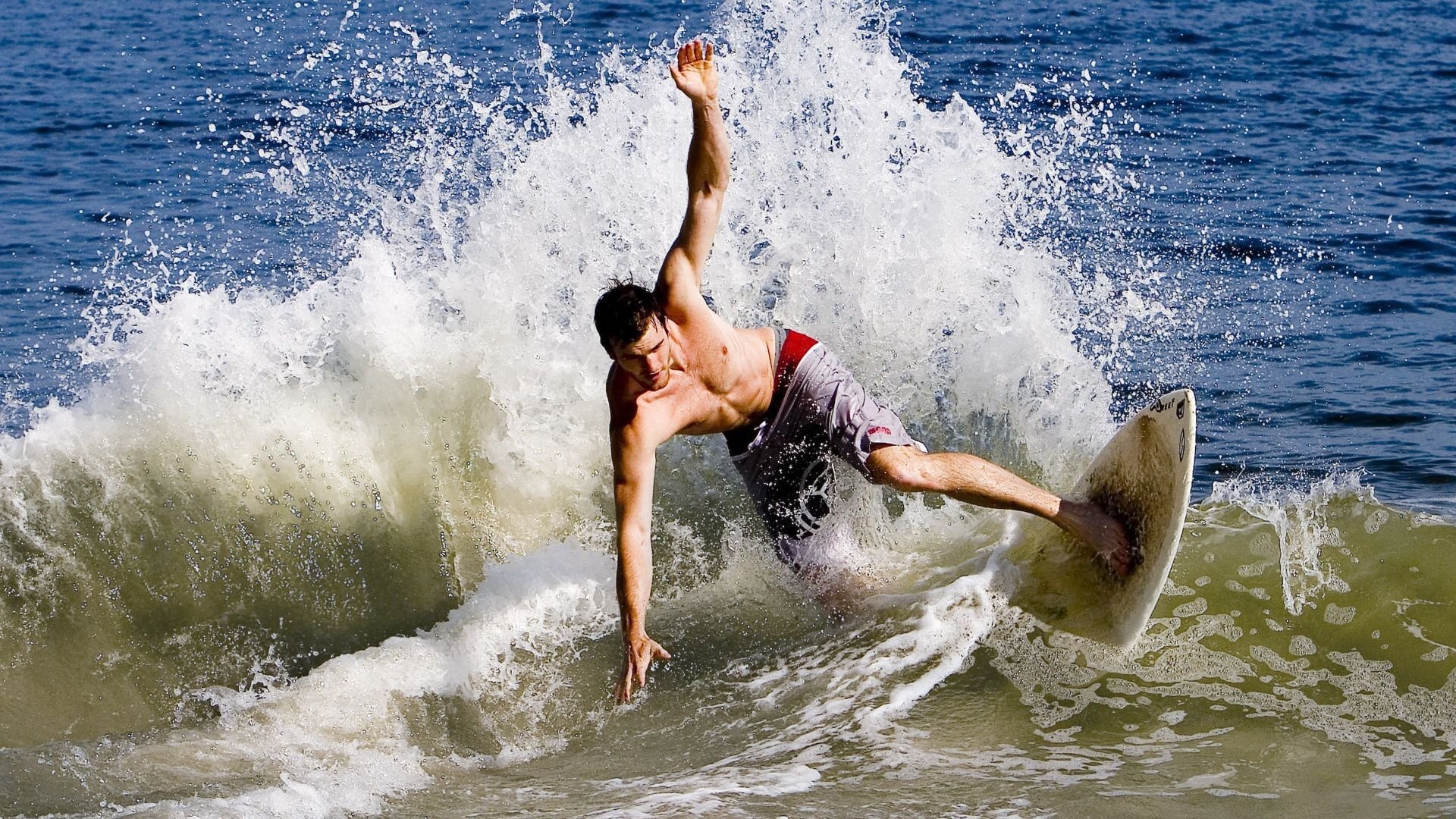 《FIFA》未来足球“虚拟盛典”震撼开启,全球玩家狂欢盛宴!